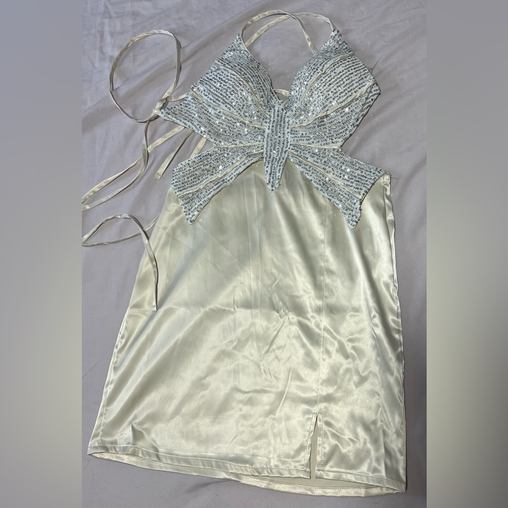Champagne size M texture silk